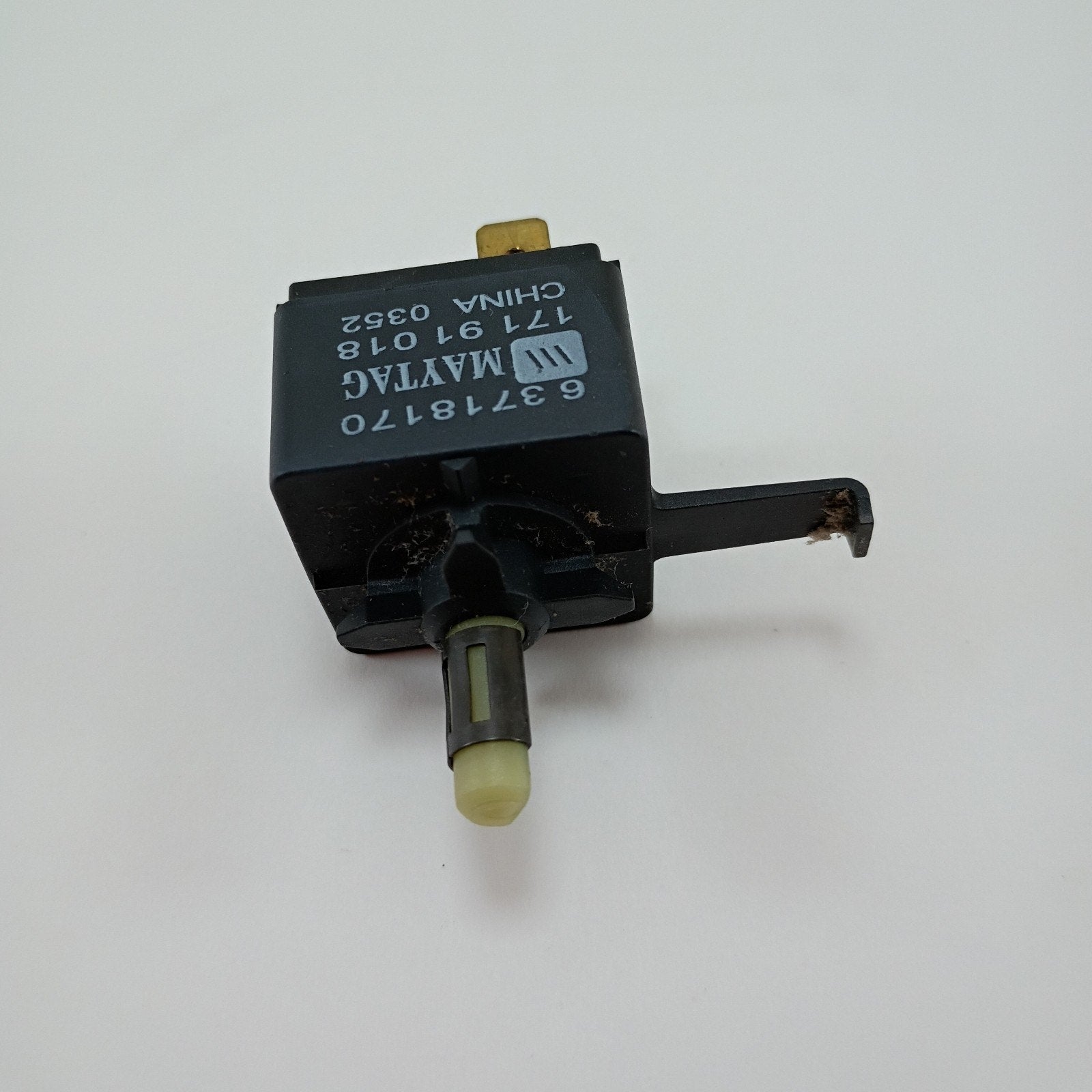 Maytag/Admiral Dryer Chime Start Switch 6 3718170 63718170