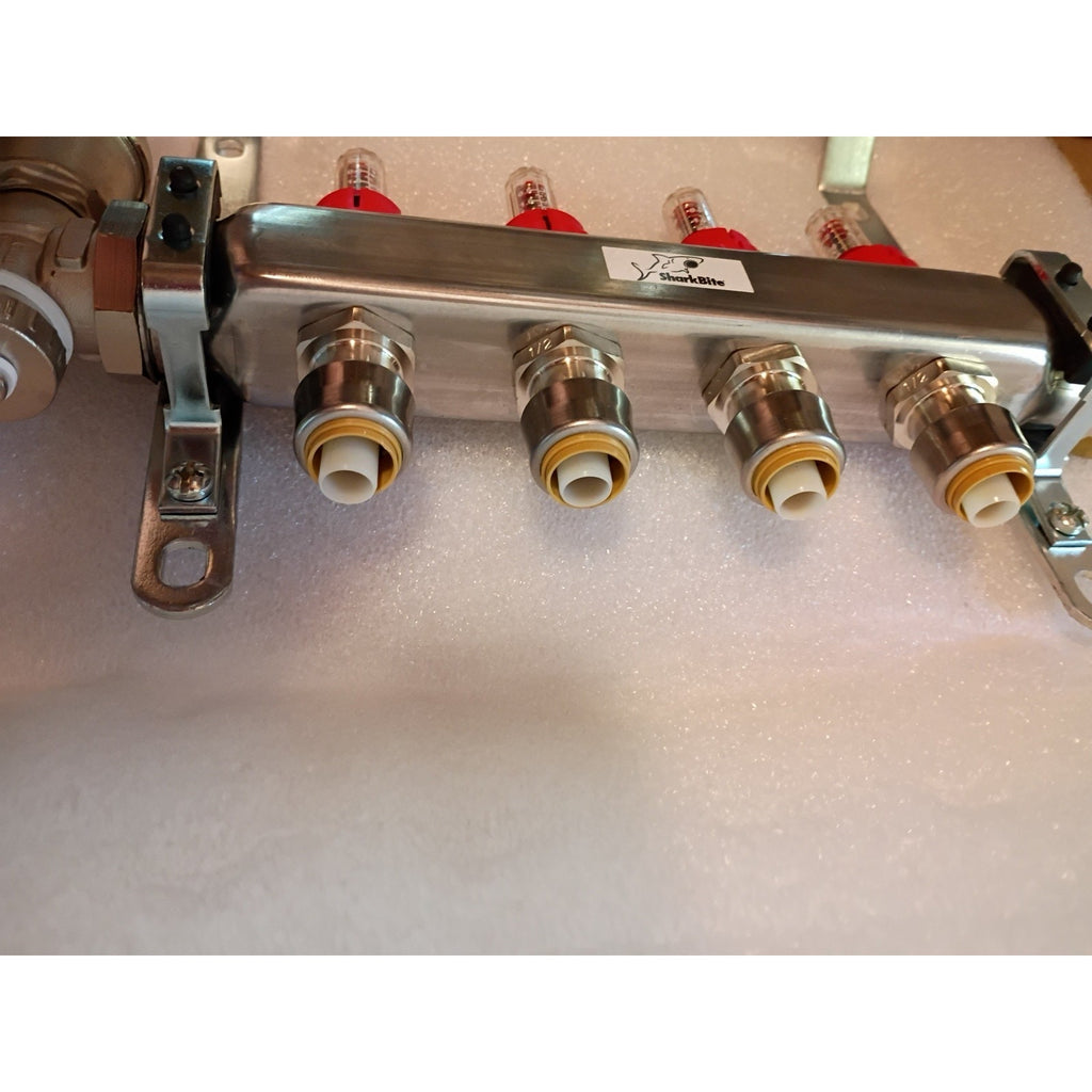 SharkBite Brass 1-in Threading x 1/2-in Push-to-connect Radiant Heating Manifold