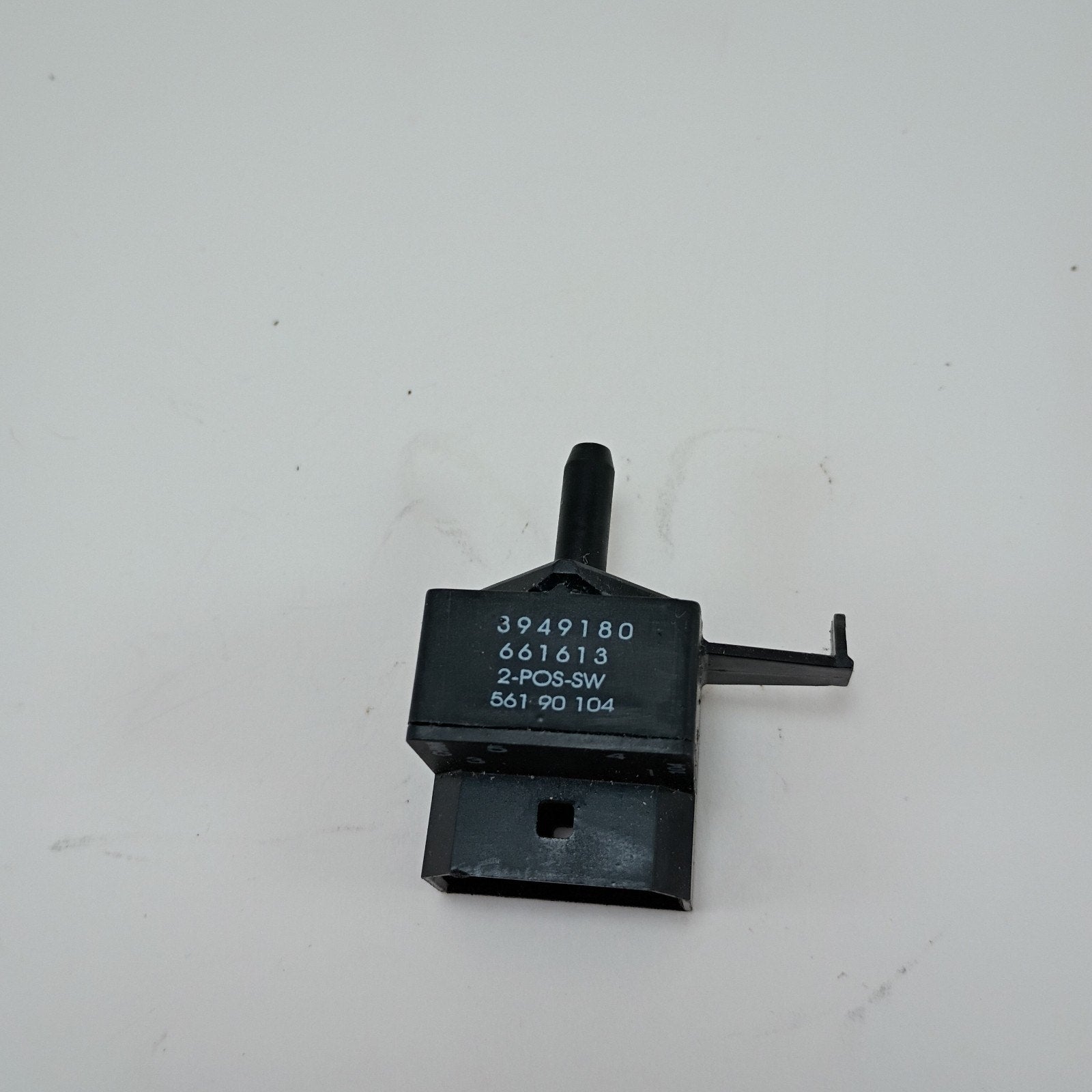 Whirlpool Kenmore Washer Water Temperature Switch 3949180 OEM