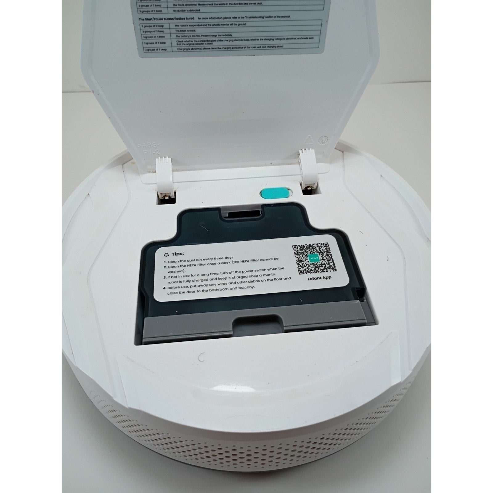 Lefant M210 Pro Robot Vacuum – white Used For Parts