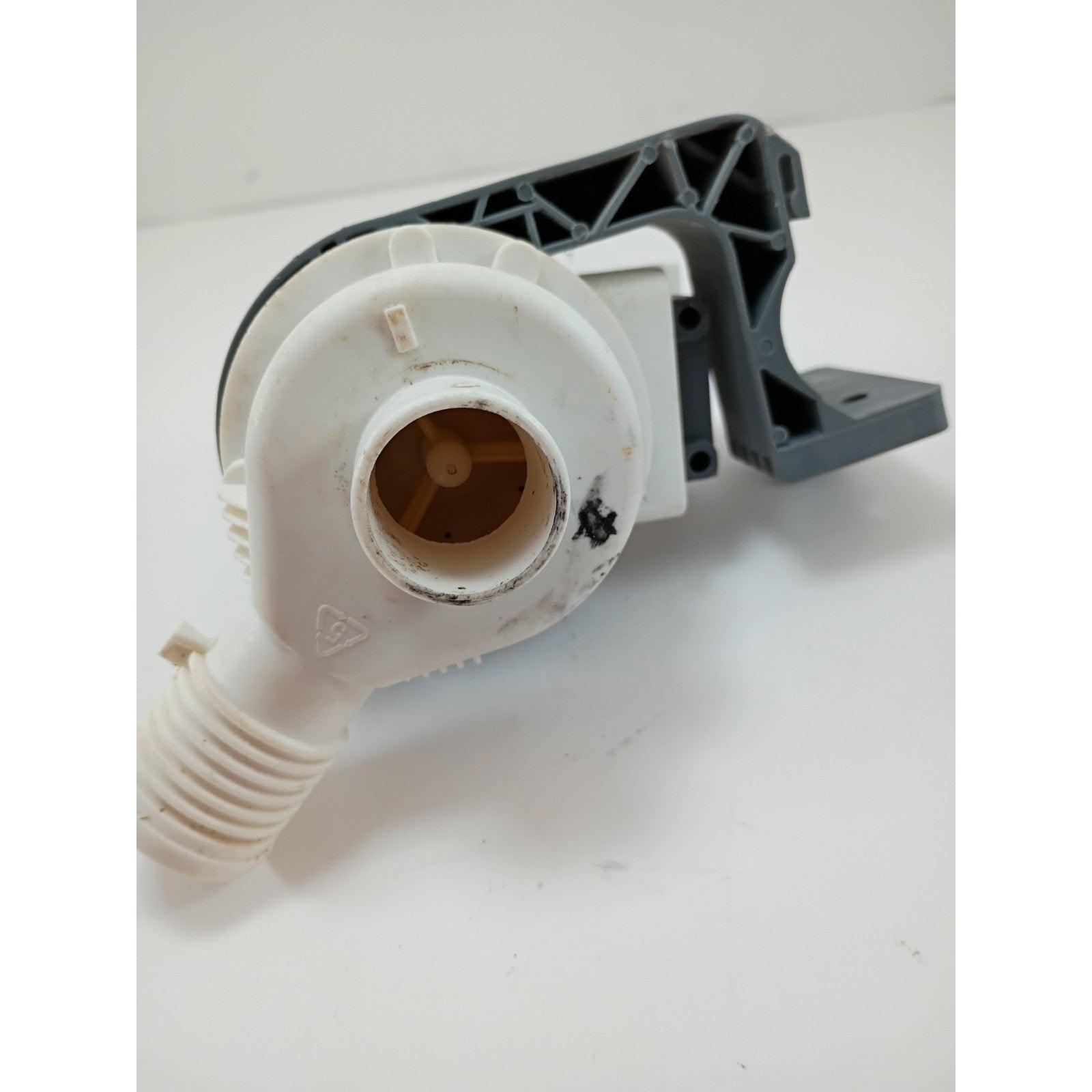 Whirlpool Drain Pump B25-3Ac4