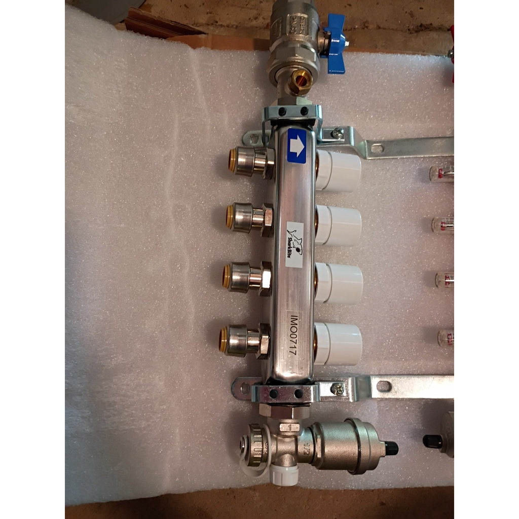 SharkBite Brass 1-in Threading x 1/2-in Push-to-connect Radiant Heating Manifold
