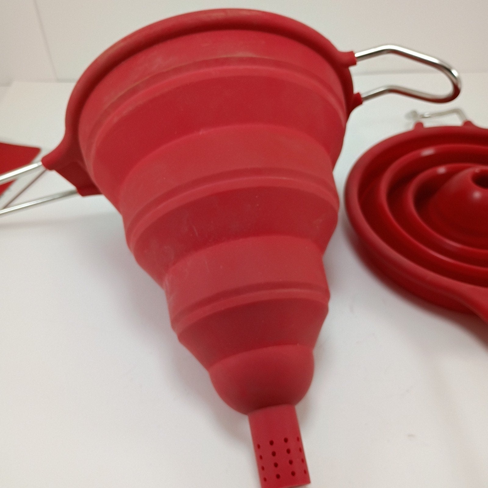 2 Camp Chef Collapsible Funnel 7.25 In Red New Outdoor Gear Cooking